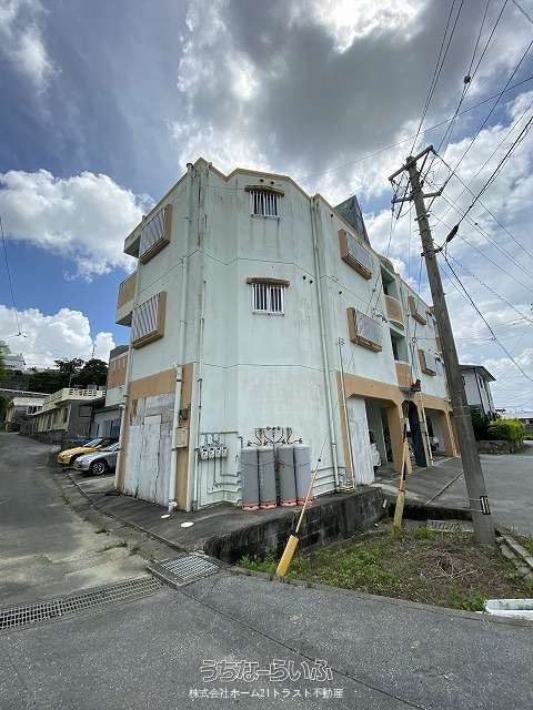 2DK Rental Apartment in Toho Building, Nanjo City, Okinawa - Thumbnail 2