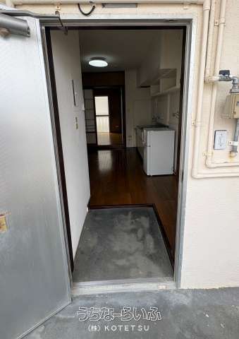 Furnished 2K Apartment for Rent in Naha's Tsuboya District, Okinawa - Image 1