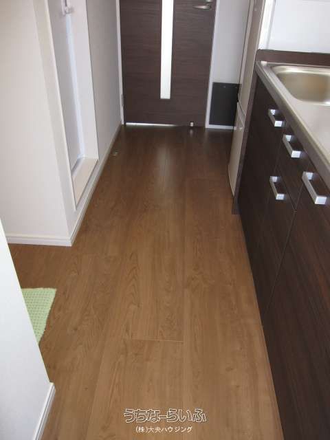 Furnished 1K Apartment with Free Wi-Fi in Naha, Okinawa - Thumbnail 4