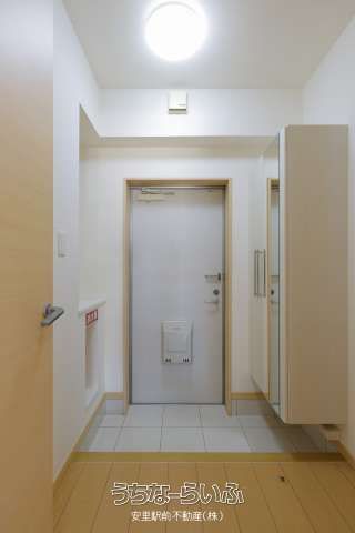 1LDK Apartment for Rent in Uruma, Okinawa - M's Garden II - Image 1