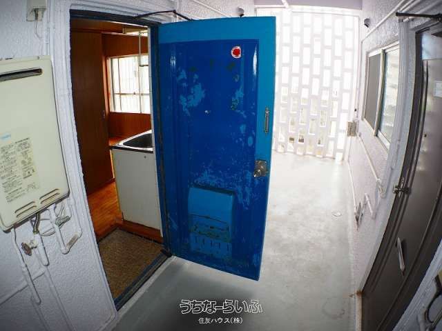 2K Apartment for Rent in Okinawa City, Kubota | 32,000 Yen - Image 1