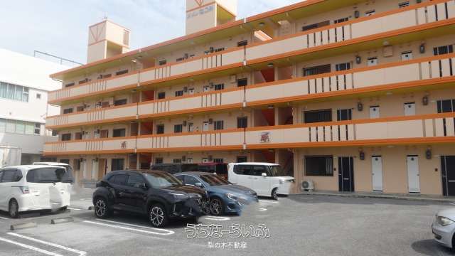 24-Unit Apartment Building for Sale in Awase, Okinawa City - Thumbnail 4