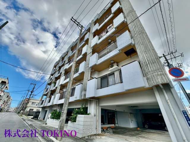 2LDK Apartment for Sale in Okinawa City's Nakano-cho Area - Thumbnail 2
