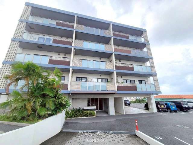 Grande Premium Vista Nodake East 2LDK Apartment in Ginowan - Thumbnail 2