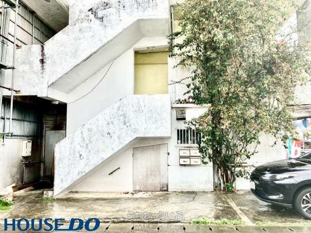 Chatan Hilltop Property with Shop, Office & Residence for Sale - Thumbnail 3