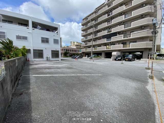 Rare 218 sqm Land Plot for Sale in Urasoe, Okinawa - Thumbnail 3