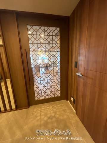 Premist Shuri Kinjo-cho 3LDK Apartment with 75 sqm Roof Balcony - Thumbnail 2
