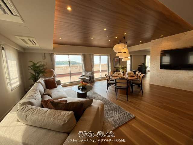 Premist Shuri Kinjo-cho 3LDK Apartment with 75 sqm Roof Balcony - Thumbnail 3