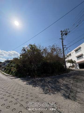 673 sqm Land for Sale in Yomitan Village, Okinawa with Sea Views - Thumbnail 4