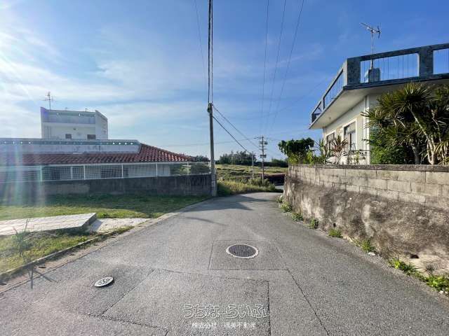 617 sqm Land Plot in Maeda, Onna Village, Okinawa - Image 1