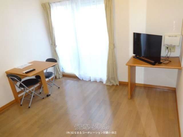 Leopalace KM Tida 205: Furnished 1K Apartment for Rent in Naha - Thumbnail 2