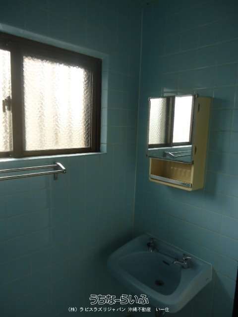 Mixed-Use Investment Building for Sale in Itoman, Okinawa - Thumbnail 3