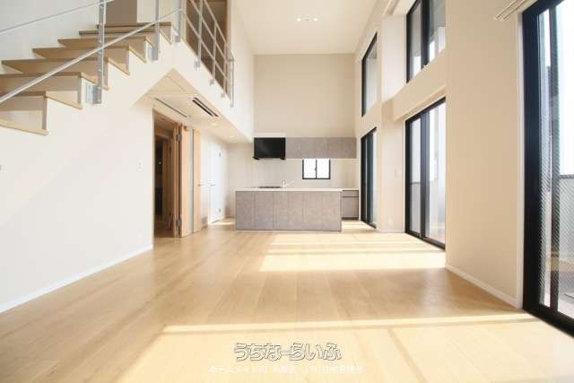 Luxury Maisonette 4LDK Apartment for Rent in Naha, Okinawa - Thumbnail 3