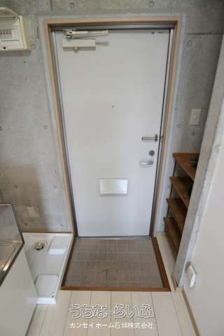 Pet-Friendly 1K Apartment for Rent in Ishigaki City, Okinawa - Thumbnail 3