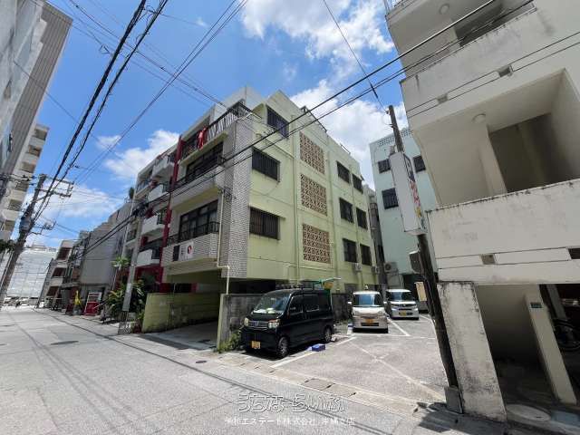 Naha Commercial Building for Sale with Minpaku Business - Thumbnail 2