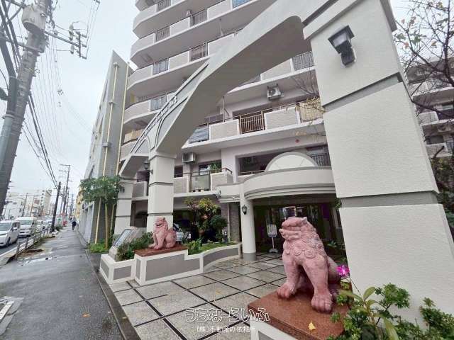 Renovated 3LDK Apartment Near Yasuri Station, Naha - Thumbnail 2