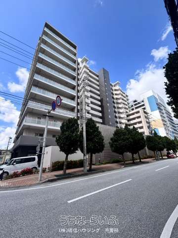 Le Cinq Naha West Street 3LDK Apartment with Sea Views for Sale - Thumbnail 4