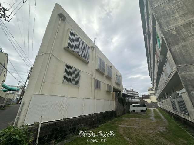 Mixed-Use Investment Property for Sale in Okinawa City - Thumbnail 2