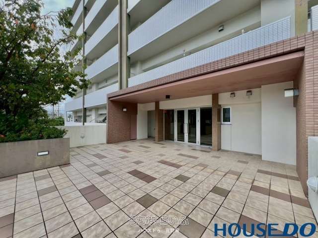 Cour Village Ohjina 3LDK Condo for Sale in Ginowan, Okinawa - Thumbnail 2