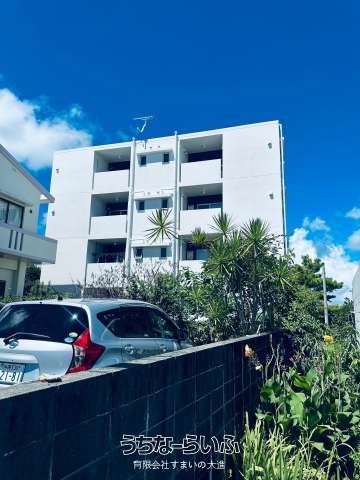8-Unit Apartment Building for Sale in Uruma City, Okinawa - Thumbnail 2