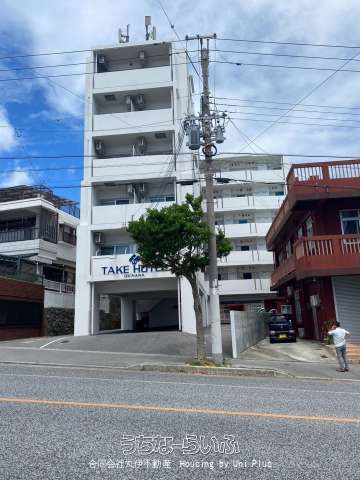 Okinawa City Apartment Building with 6.1% Yield & Stable Income - Image 1