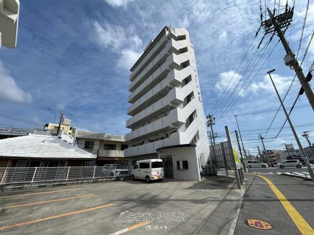 Monthly 1K Apartment in Okinawa City - Claire Court Chibana - Image 1