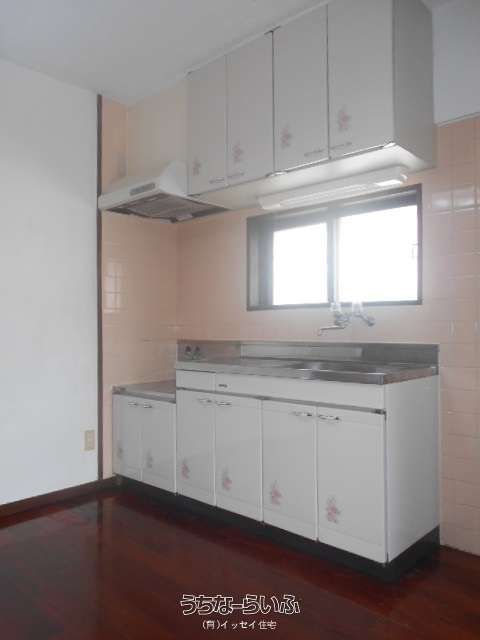 3DK Apartment for Rent in Haebaru Tsukayama, Okinawa - Thumbnail 3