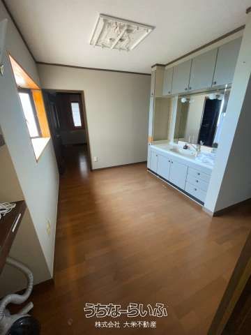 4LDK Ocean View House for Rent in Ginoza, Okinawa - Thumbnail 3