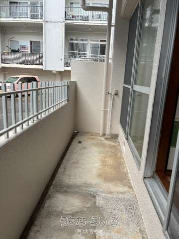 2DK Apartment for Rent in Urasoe, Okinawa | 40,000 Yen - Thumbnail 2