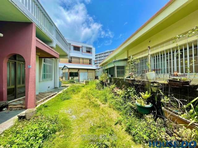 Land for Sale in Ginowan, Okinawa with Demolition Potential - Thumbnail 2