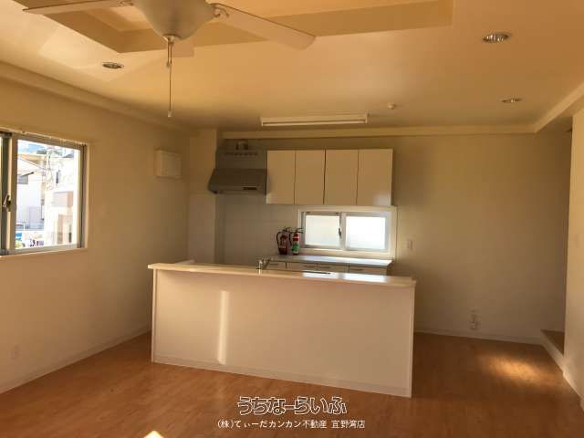 Uruma City Investment Property with Rental & Solar Income - Thumbnail 4
