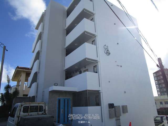 Pet-Friendly 1K Apartment for Rent in Okinawa City - Thumbnail 2