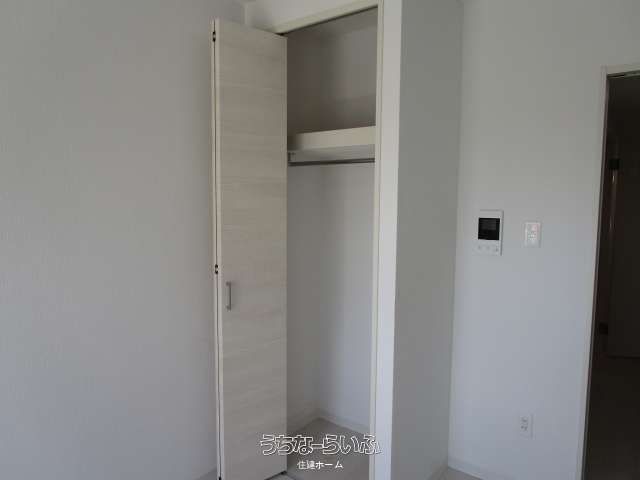 Pet-Friendly 1K Apartment for Rent in Okinawa City - Thumbnail 3