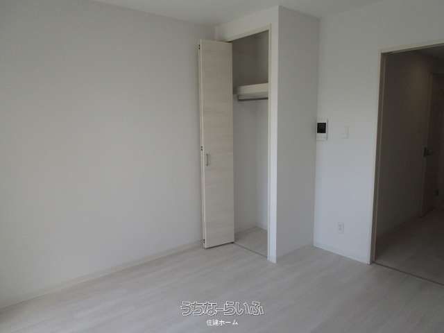 Pet-Friendly 1K Apartment for Rent in Okinawa City - Thumbnail 4