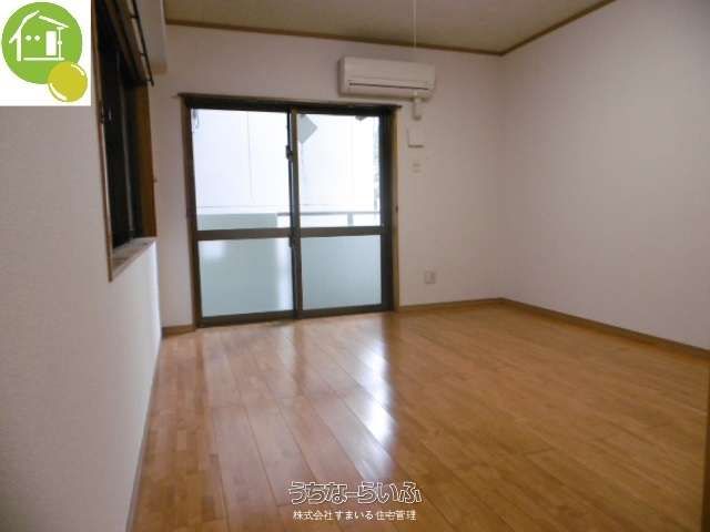 1K Apartment for Rent in Naha, Okinawa - No Deposit, No Key Money - Thumbnail 3