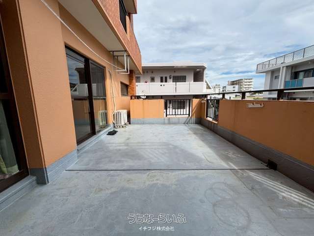 2LDK Apartment for Sale in Naha City, Okinawa - Lions Mansion - Thumbnail 3