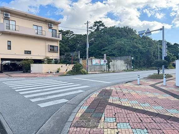 225 Tsubo Corner Lot Land for Sale in Chatan, Okinawa - Thumbnail 2