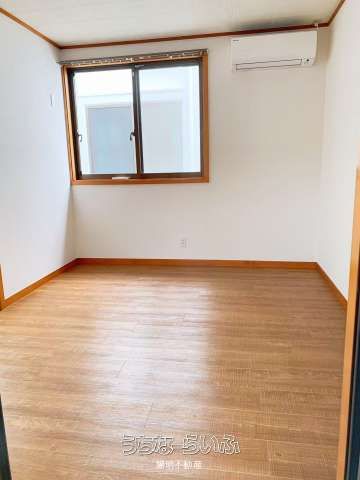 2LDK House for Sale in Chatan, Okinawa with Guesthouse License Potential - Thumbnail 2
