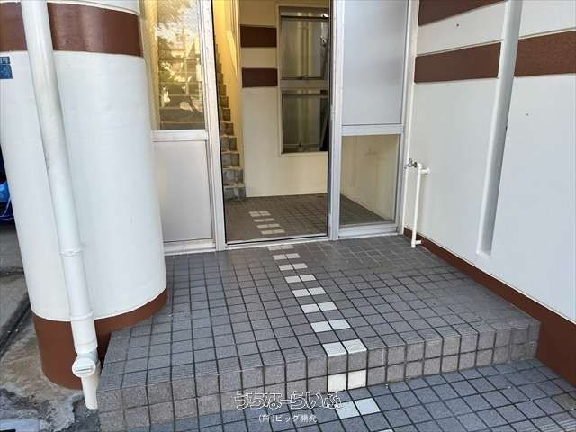 Grandeur Iso 403: 1R Apartment for Rent in Urasoe, Okinawa - Thumbnail 4