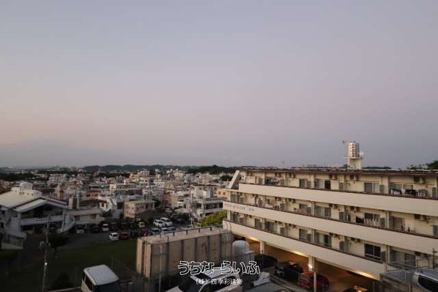 Renovated 2LDK Apartment for Sale in Ginowan, Okinawa - Thumbnail 2