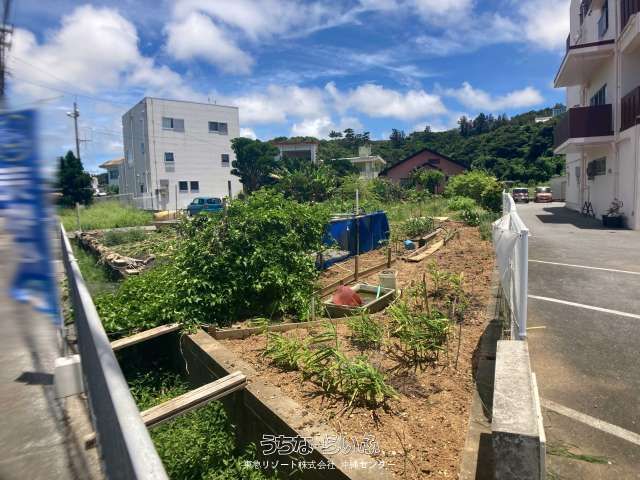 Land for Sale on Onna Sunset Drive, Okinawa with Beach Access - Thumbnail 4