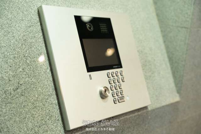 Lions Hills Gushi 3SLDK Apartment with East China Sea View, Naha - Thumbnail 3