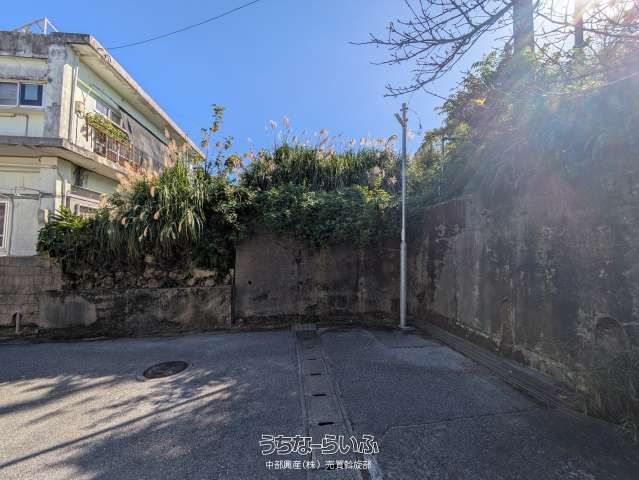 287.9m² Residential Land for Sale in Okinawa City's Minamomomihara - Thumbnail 2