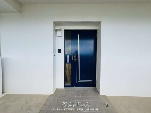 Renovated 3LDK Apartment in Naha, Okinawa with Parking & Views - Thumbnail 2
