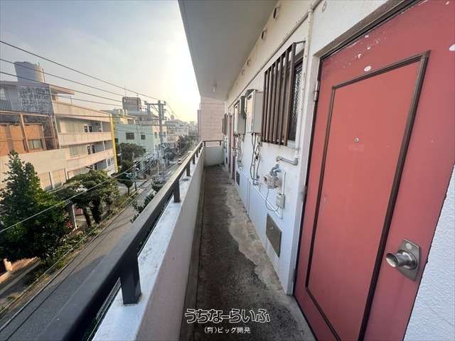 Takehara Apartment 503: No Deposit Rental in Naha, Okinawa - Thumbnail 2