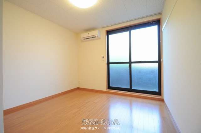 Leopalace Konaha 205: 1K Apartment for Rent in Nishihara, Okinawa - Thumbnail 2