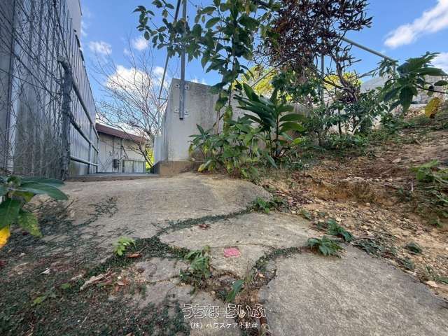 359m² Land for Sale in Uezato, Chatan, Okinawa - Thumbnail 3