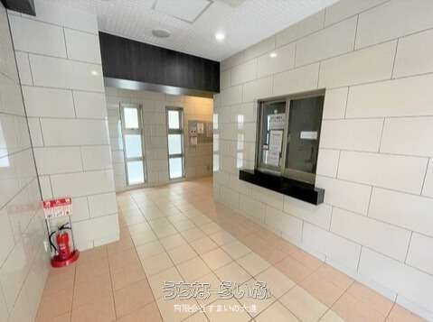 Modern 1LDK Apartment Near Kencho-mae Station, Naha - Thumbnail 4