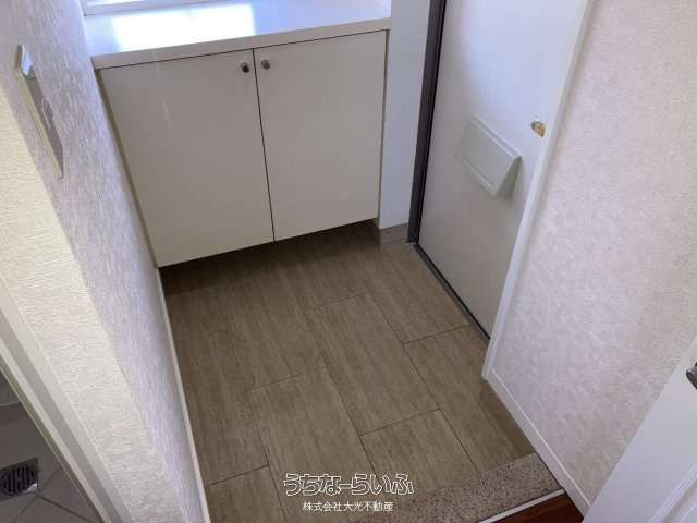 Enaji Makiminato 3F: 2LDK Apartment for Rent in Urasoe, Okinawa - Thumbnail 2