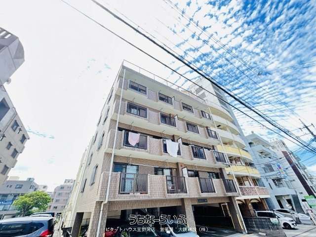 8-Unit Investment Apartment Building for Sale in Naha, Okinawa - Thumbnail 2